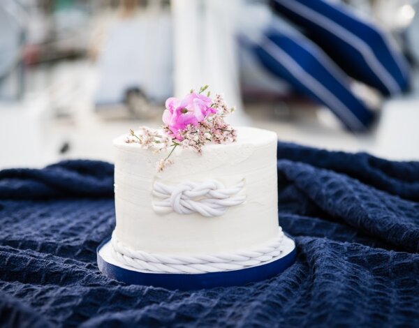 Cakes for All Seasons