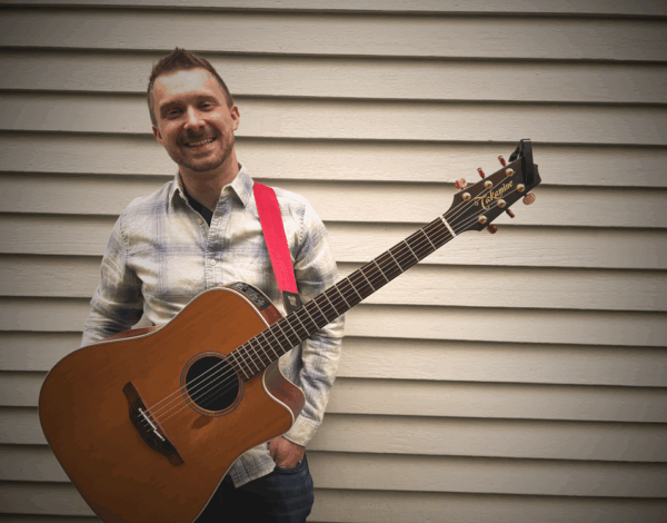 Ben Lyons  Singer/guitarist/DJ